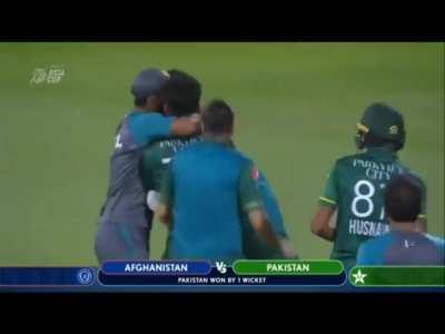 I can't believe he didn't cry during Titanic! Do men even have feelings?