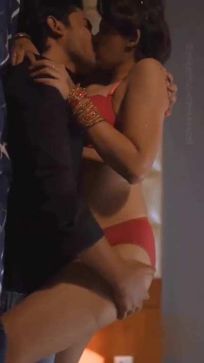 Ayesha Kapoor flaunting het thighs milky tandoori thighs in this very hot suhagrat scene from her latest webseries'Siyapa'from primeshots