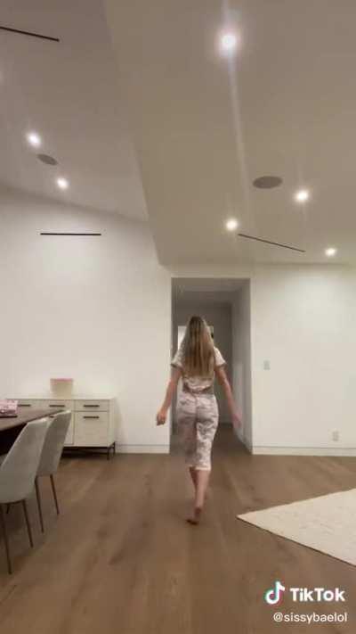 her ass 😵‍💫😵‍💫😵‍💫