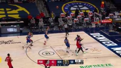 [Highlight] Damian Lillard with a transition 3 plus the foul to cut into the Nuggets lead