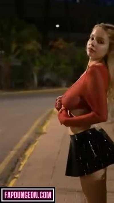 [discord] any horny buds wanna get naughty?