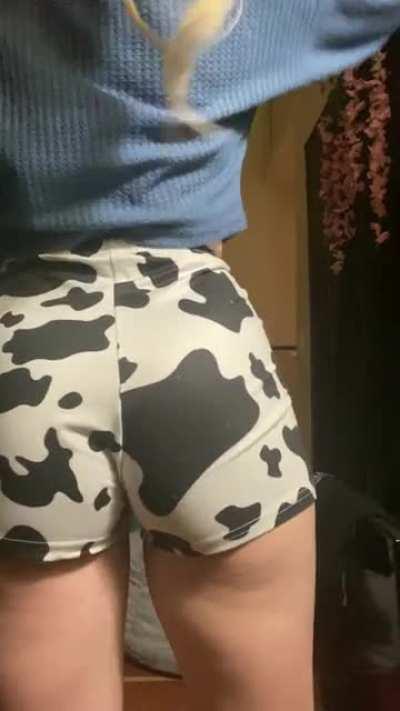 Come take a whiff of this ass blasting monster 👿 fart 💨