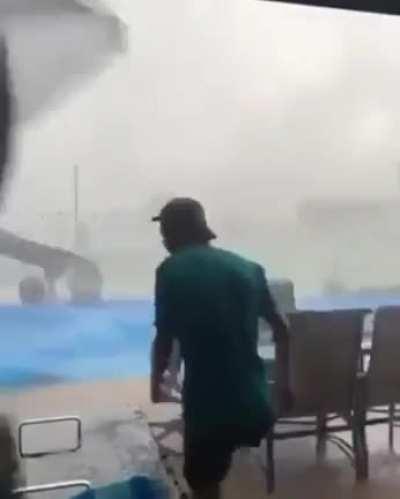 Dont go out during a storm kids