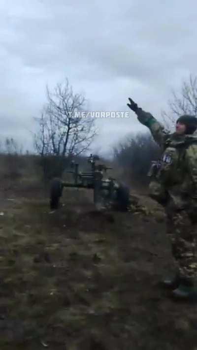 RU POV: Ukrainians fire French 120mm mortar MO-120-RT-61, while one of their comrades does Roman salute (allegedly near Bakhmut)