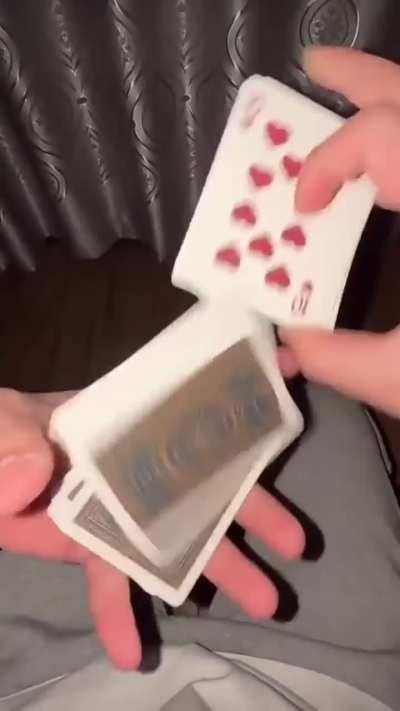 This guy’s impressive card skills