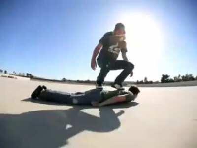 guinas, vc vai amar esse video...SKATE HUMANO, E FDS 🤣🤣🤣🤣