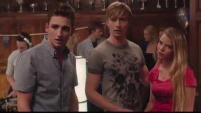 Vampire Academy (2014)