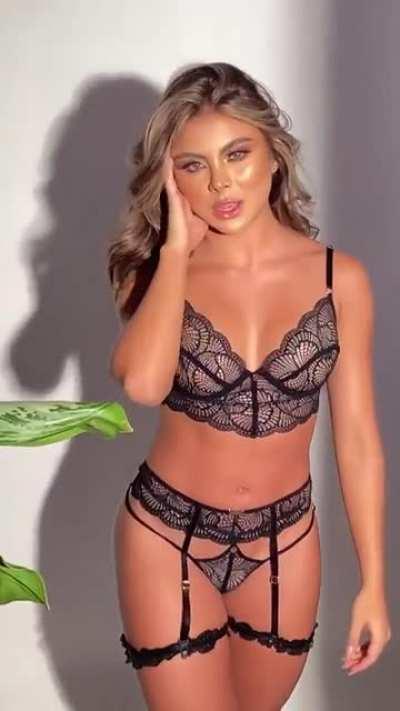 Laura Sanchez (@laurasanchezh_)