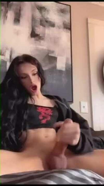 [Reddit] I've had no luck with girls. I'm getting desperate so maybe transgirls would be more interested in me, I am straight though...