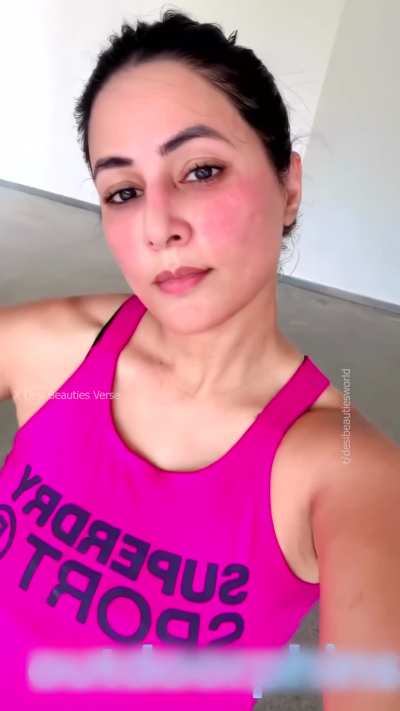 Sexy face and sweaty underarms of Hina Khan
