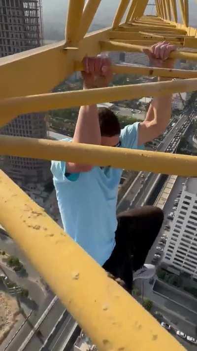 When life gives you a crane, hang in there... and enjoy a banana! ️