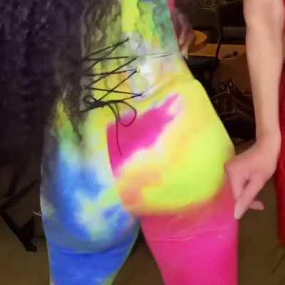 Naomi's ass is fucking insane. That's all.