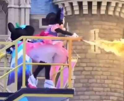 Never Forget the Minnie Mouse incident 😔