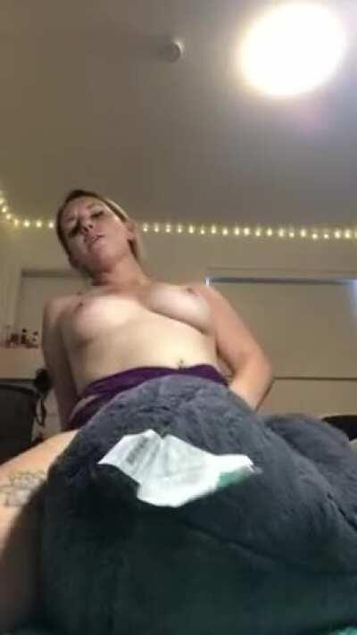 Masturbation with my pillow