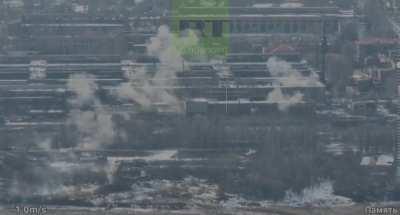 ru pov: Wagner artillery and aviation hitting Ukrainian positions in the industrial zone of Bakhmut