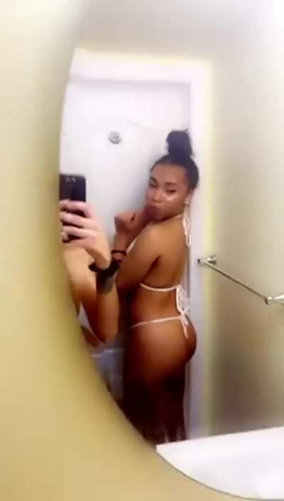 gonna sit around and watch or you gonna cum join us papi ? 😏