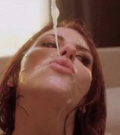 Adriana Chechik licking up jizz like the cumslut she is↓↓↓