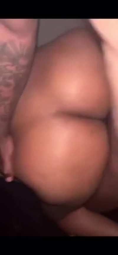 Talking Krazy🗣️ Clappin Her Juicy Ass 🍑👏🏾