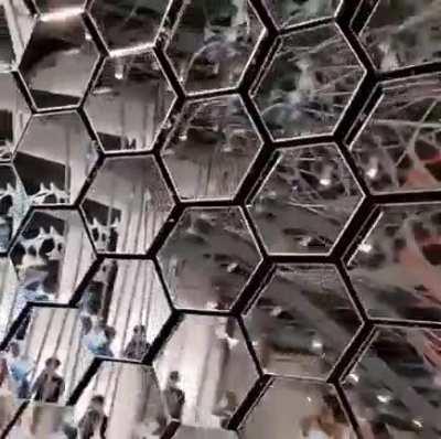 Mirror, Mirror on the wall w... woah..