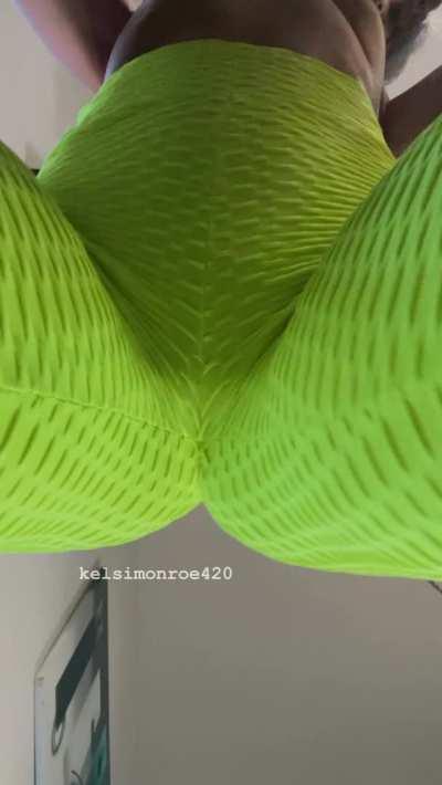 The Last Thing You Will Ever See - Cause once I sit on your face I am not getting up [OC]