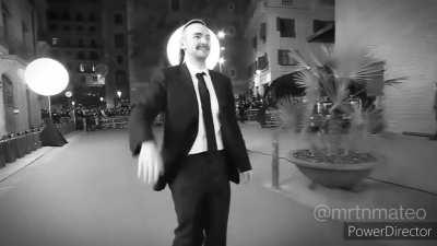 Esa mirada ... Y con Masi delante 🤦🏻‍♂️