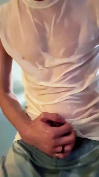 Wet t-shirt contest? 😉💦