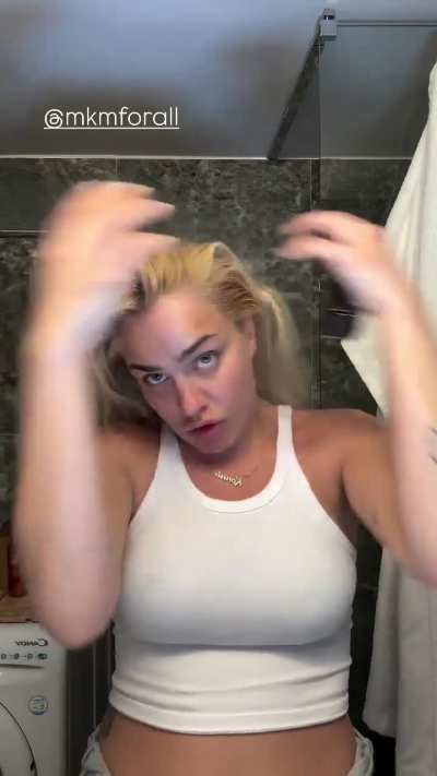 Κόνι Μεταξά