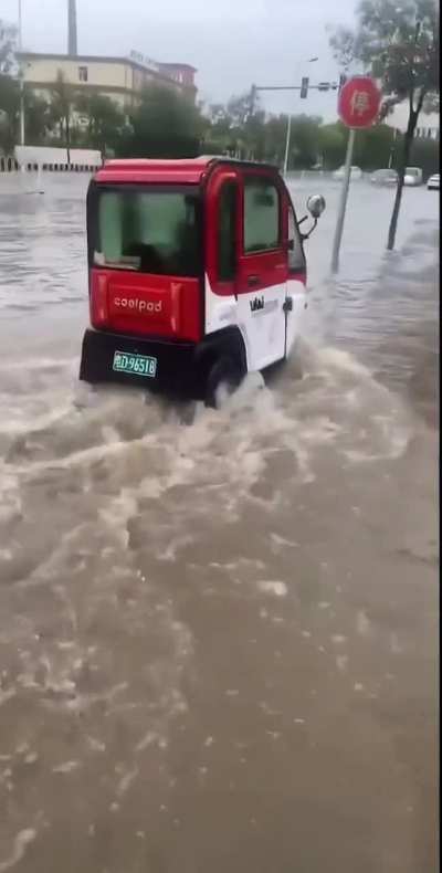 Video from Chinese TikTok fits this sub perfectly 