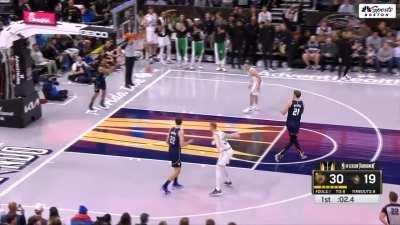 [Highlight] Tatum fumbles the pass to Brown, recovers and finds Porzingis down there somewhere for the slam!