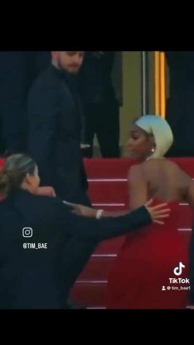 The voiceover is crazy 🤣