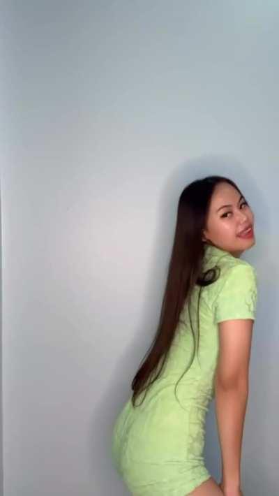 I hope that the 5 guys who see this like my petite body 💕