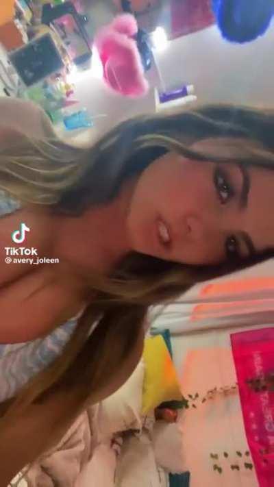 @avery_joleen