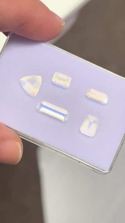 Moonstone deal for Saturday … Faceted moonstones 5 stones      5.6 ct  Not much colors but they are cheap  stones one has small inclusion in it  $250 plus shipping .