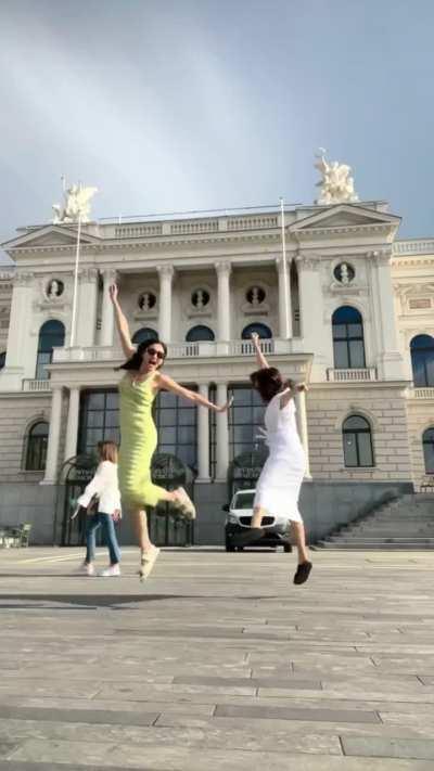 Kim Chiu &amp; Bela Padilla