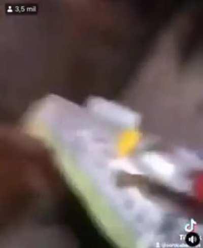 Dumb parents letting their kid have a roman candle