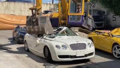 WCGW avoiding import taxes