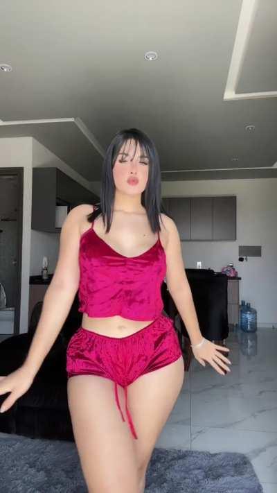 Juicy Ass Latina 🤤