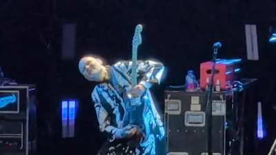 Porcelina Solo, Abu Dhabi