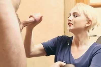 Elegant handie ends in facial