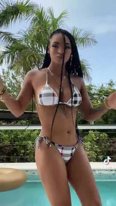 Cute and sexy 😮‍💨