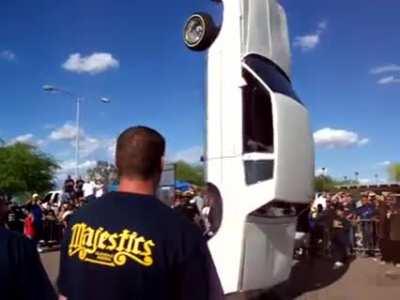 Let me try 90 degree lowrider ! (Nobody’s in the car)