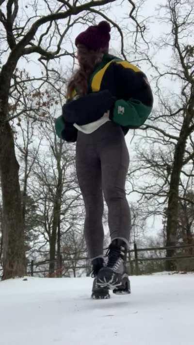 Burrrr it’s cold…cum warm me up?