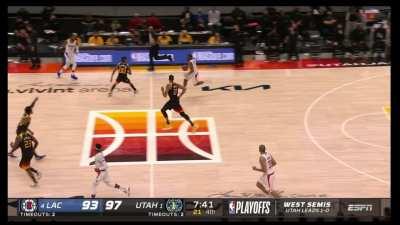 [Highlight] Kawhi with the steal and finishing with the slam