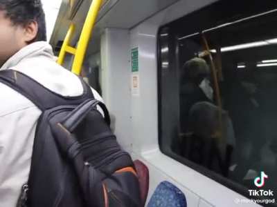 American preaches on train in Sydney and passengers ask for silence