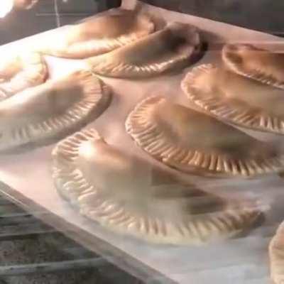 This is how puff pastry rises in the oven