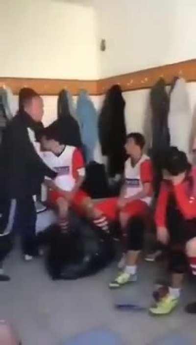 Matthew Hayden in dressing room rn....