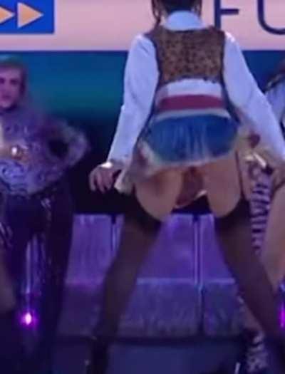 Dua Lipa shaking at the BRIT awards