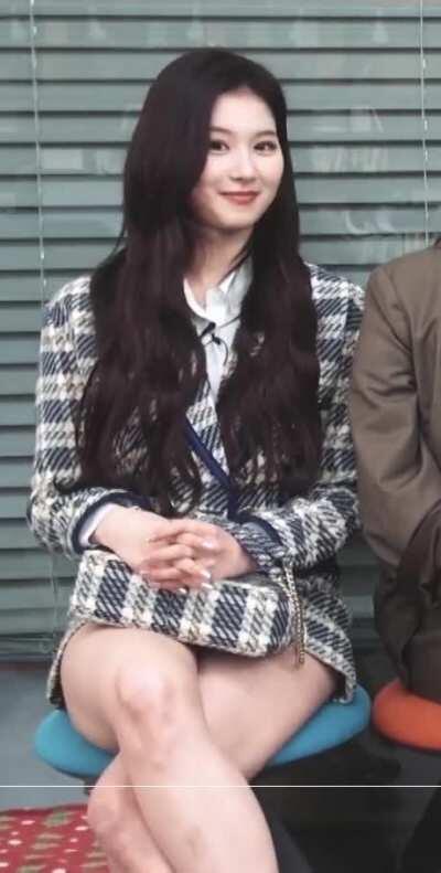 210430 - Minatozaki Sana