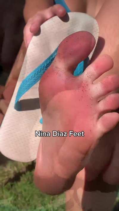 Who likes ToeJam? 😈 clean it 👅