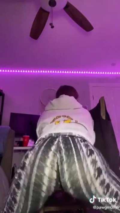 Soft & Jiggly No.366 😍🍑